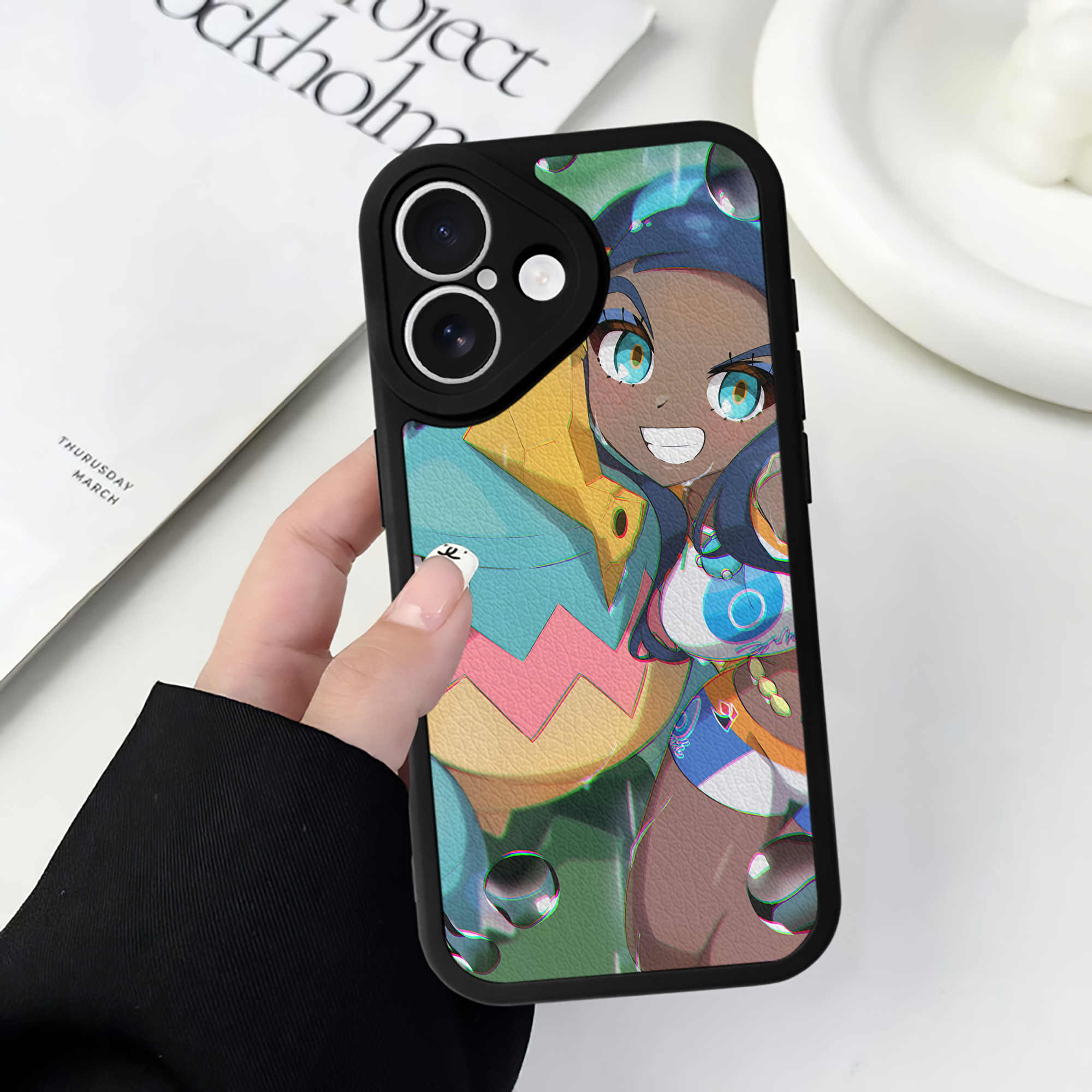 （画像用） ポケットモンスター Pokémon 【iPhone 16シリーズ対応】シリコンスマホケース（レザー調） 材質：シリコン